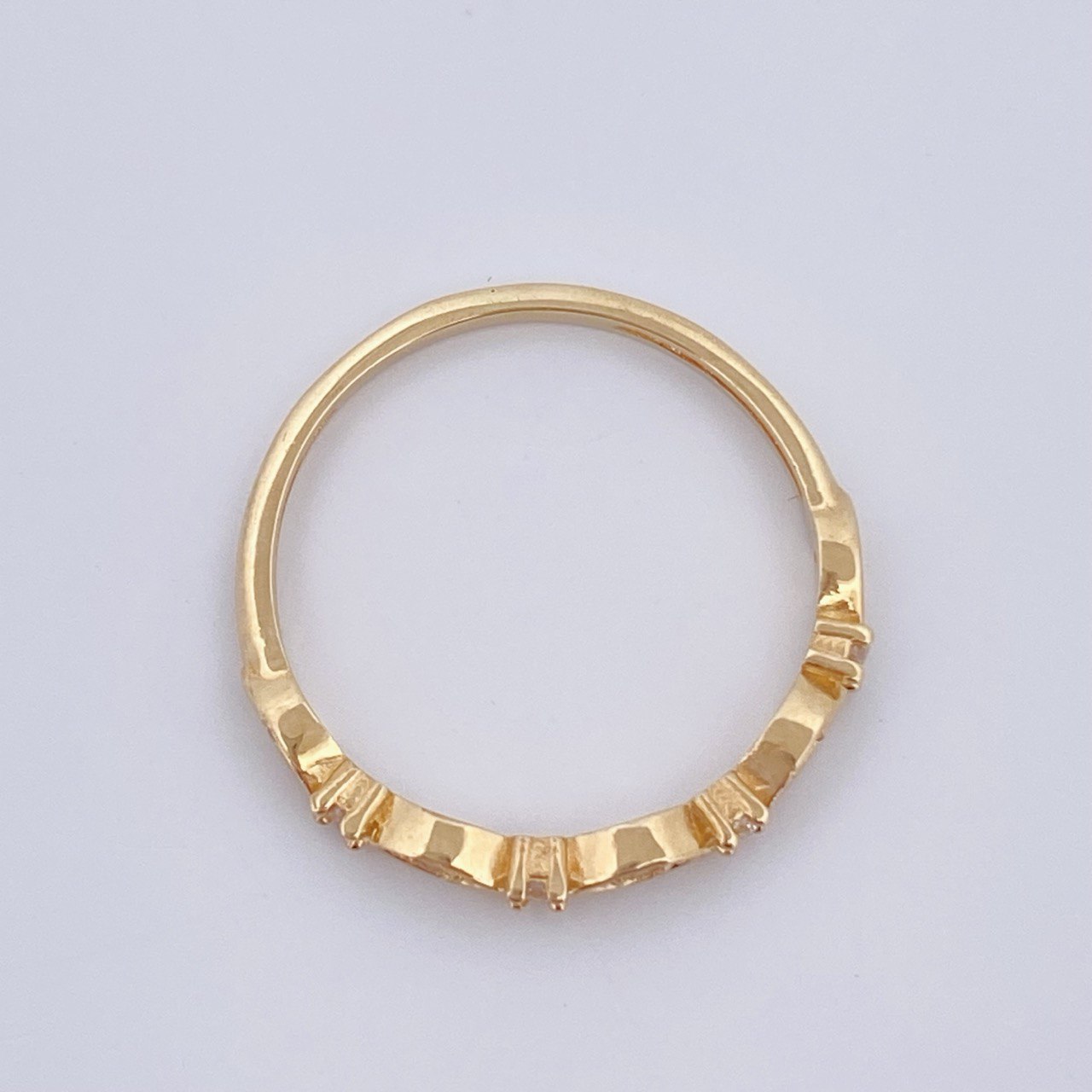 Solitaire Ring Churumbela 1.35gr / Size 6 1/4 / 18K Gold &