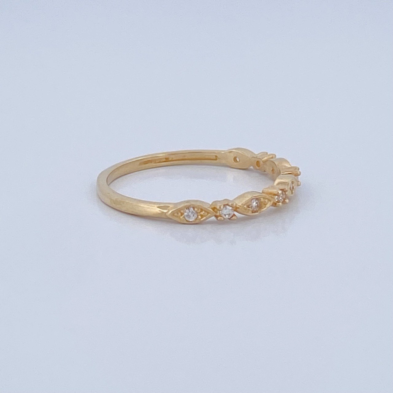 Solitaire Ring Churumbela 1.35gr / Size 6 1/4 / 18K Gold &