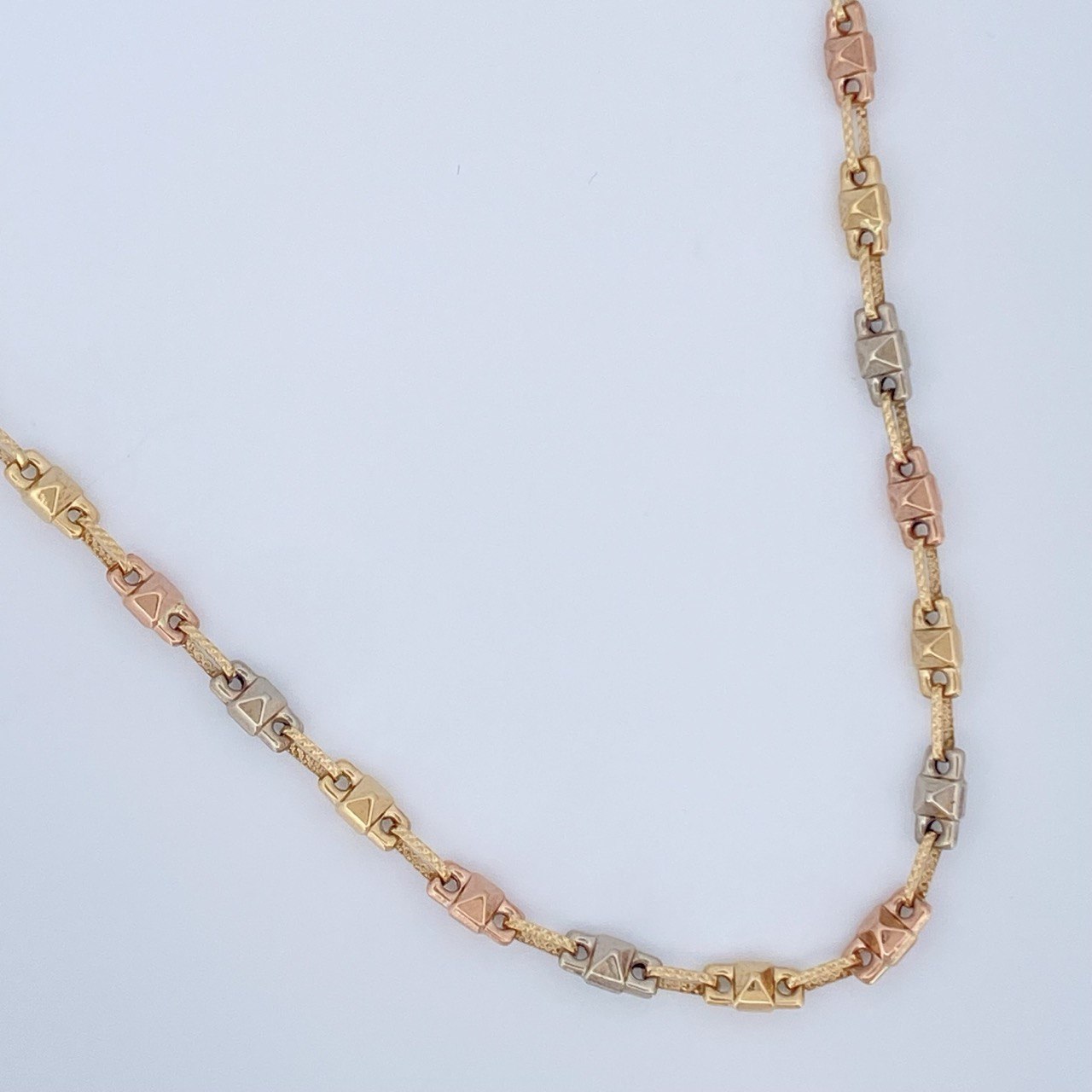 Cadena Rustica Piramide 12.35gr / 62cm / Oro 18K $