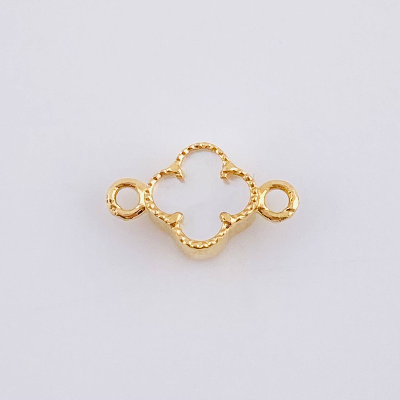 Herraje Trebol Nacar Blanco 0.5 g / 1/2 in Oro Amarillo 18K