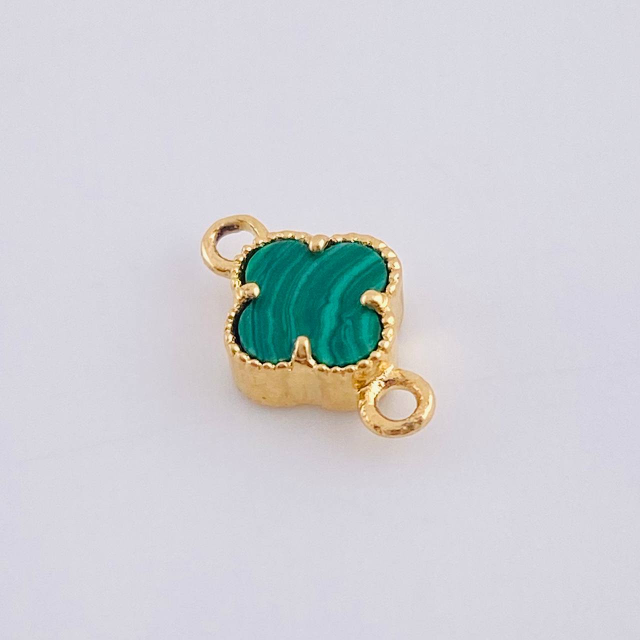 Herraje Trebol Malaquita Verde 0.45 g / 1/2 in Oro Amarillo 18K