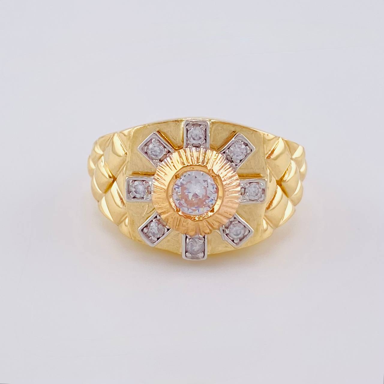 Anillo Flor Sentury En Granada 9.05 g / T9 1/2 Tres Oros 18K