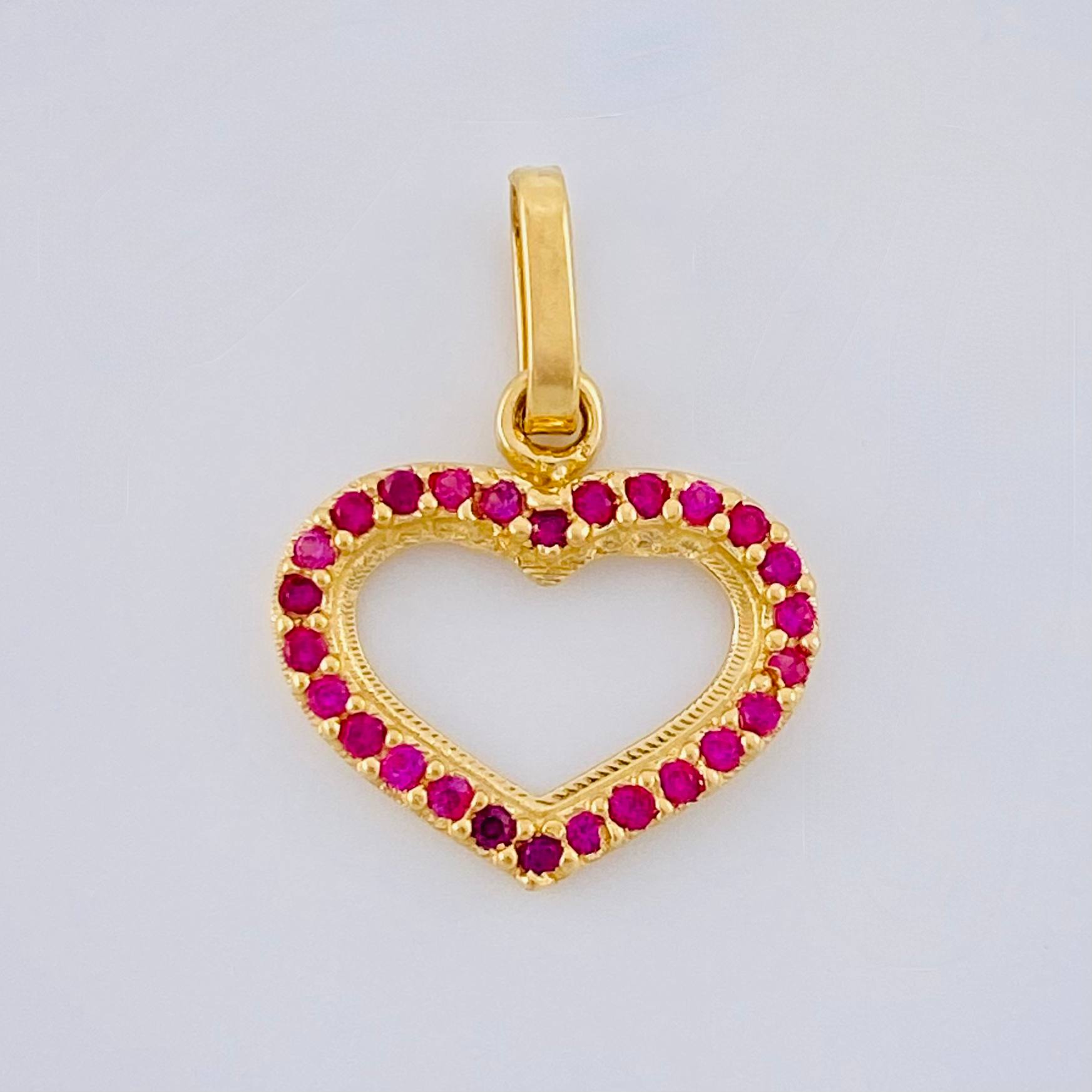 Pendant Heart Silhouette 0.85 g / 3/4 in Yellow Gold 18K