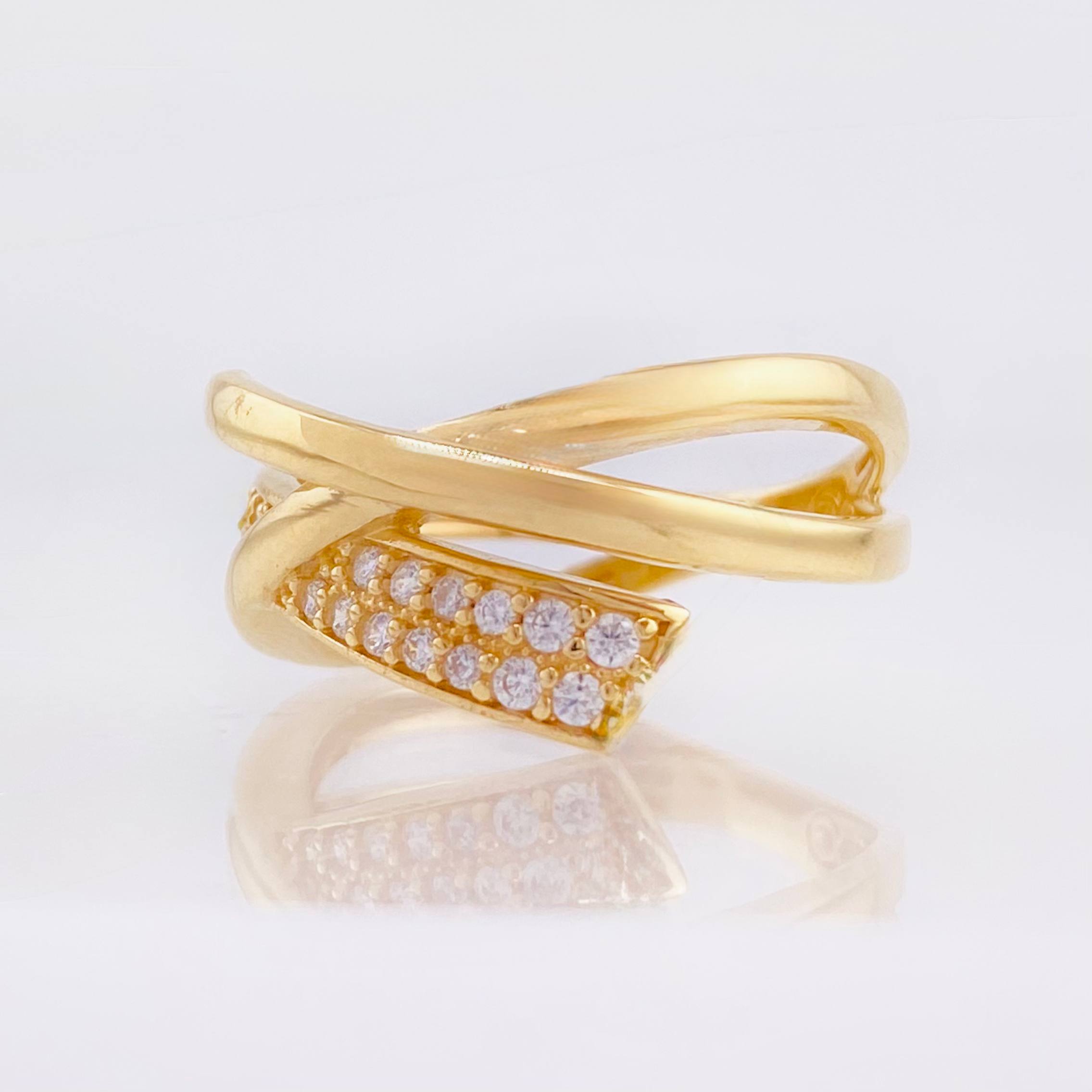 Anillo Curvas Corvergentes 4.5gr / T7 / Oro Amarillo 18K ©