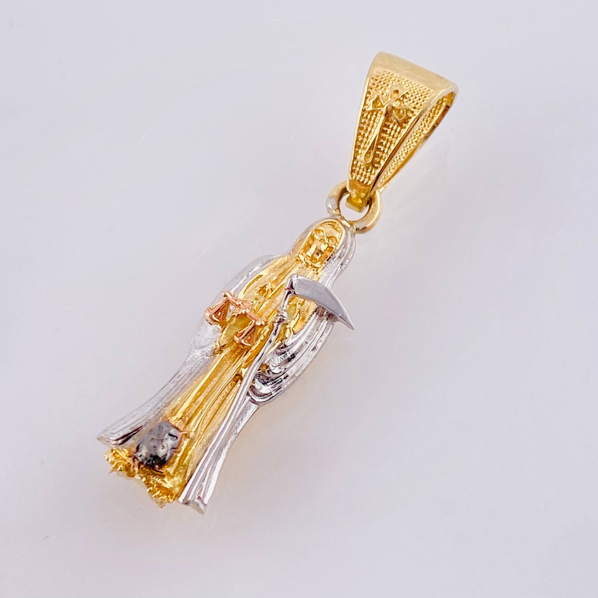 Dije Santa Muerte 2.5gr / 1 1/4 in / Tres Oros 18K *