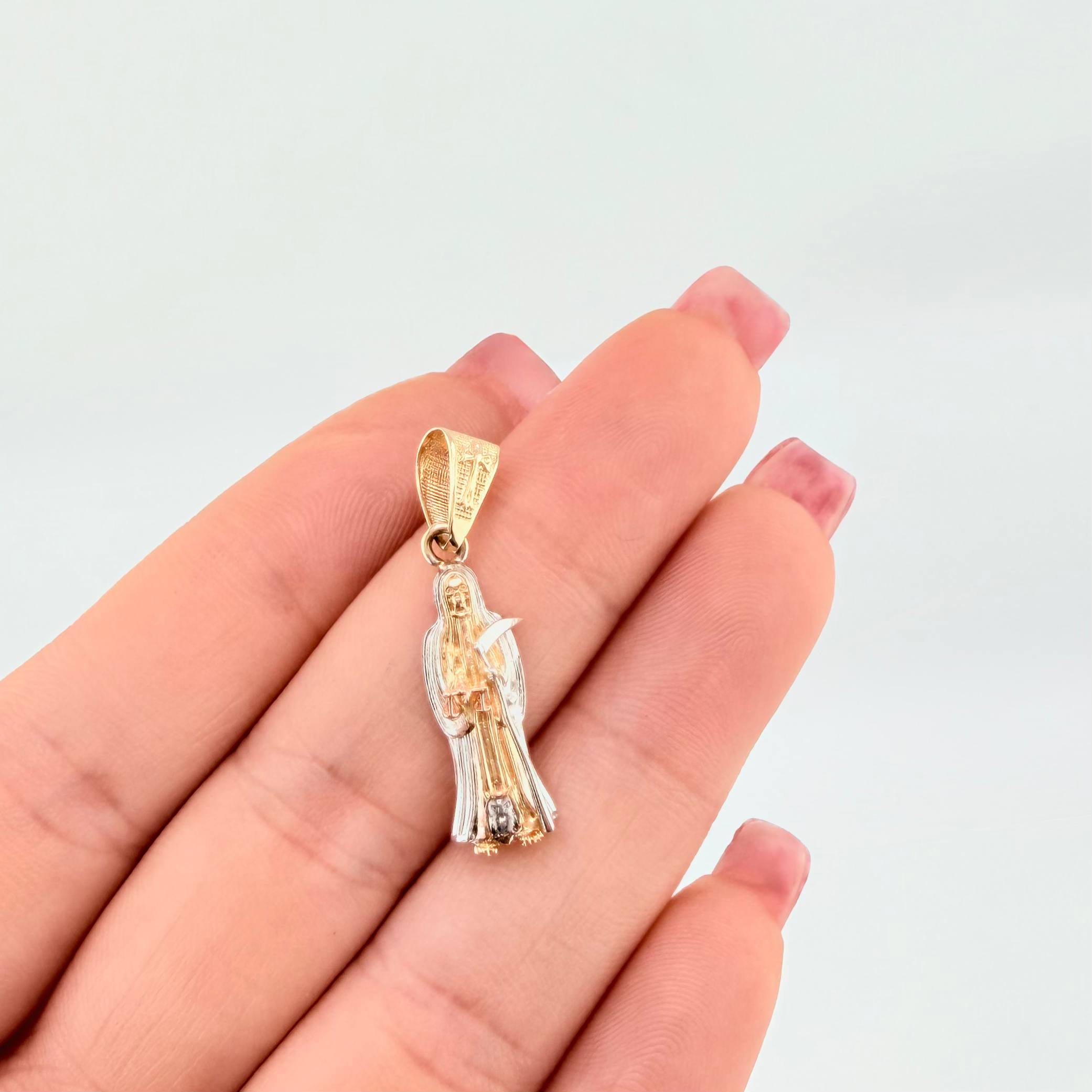 Santa Muerte Pendant 2.5gr / 1 1/4 in / Three-tone Gold 18K ©
