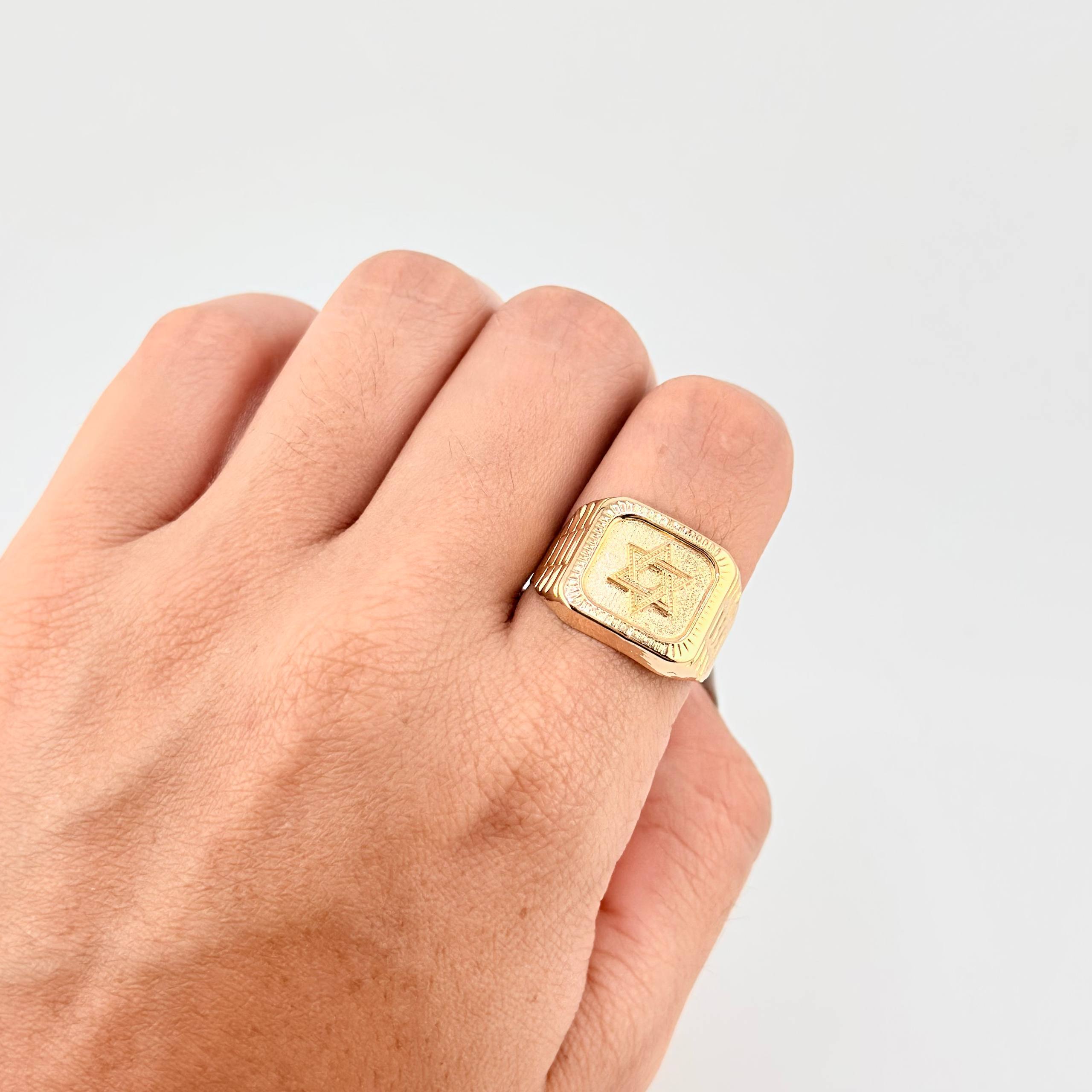 Star of David Signet Ring 3.45g / T9 3/4 18K Yellow Gold