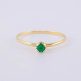 Solitaire Embraced Emerald Ring 8pts 0.8g / T6 Yellow Gold 18K