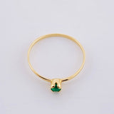 Solitaire Embraced Emerald Ring 8pts 0.8g / T6 Yellow Gold 18K