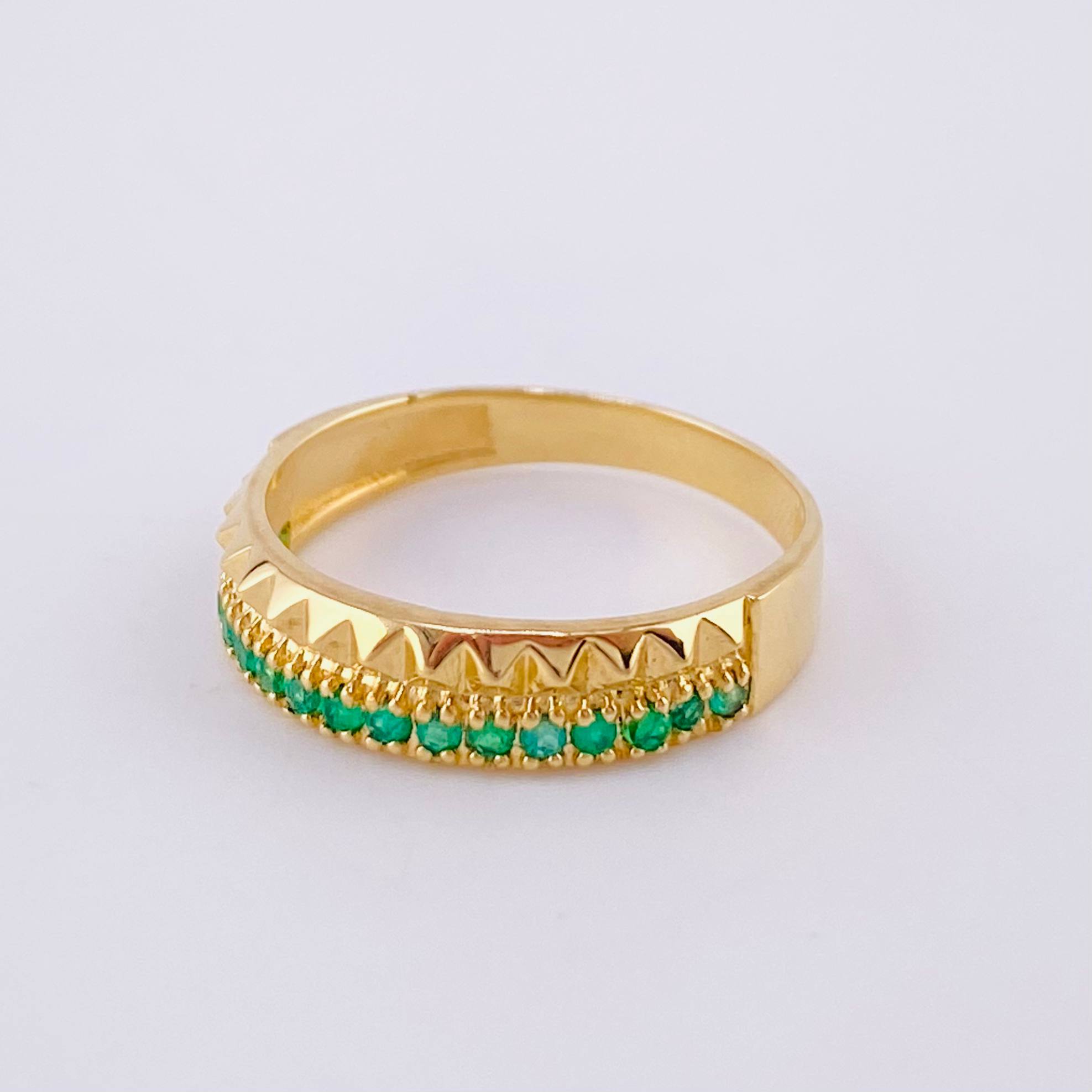 Double Rail Triangular Emerald Ring 15pts 2.95g / T5 3/4 Yellow Gold 18K