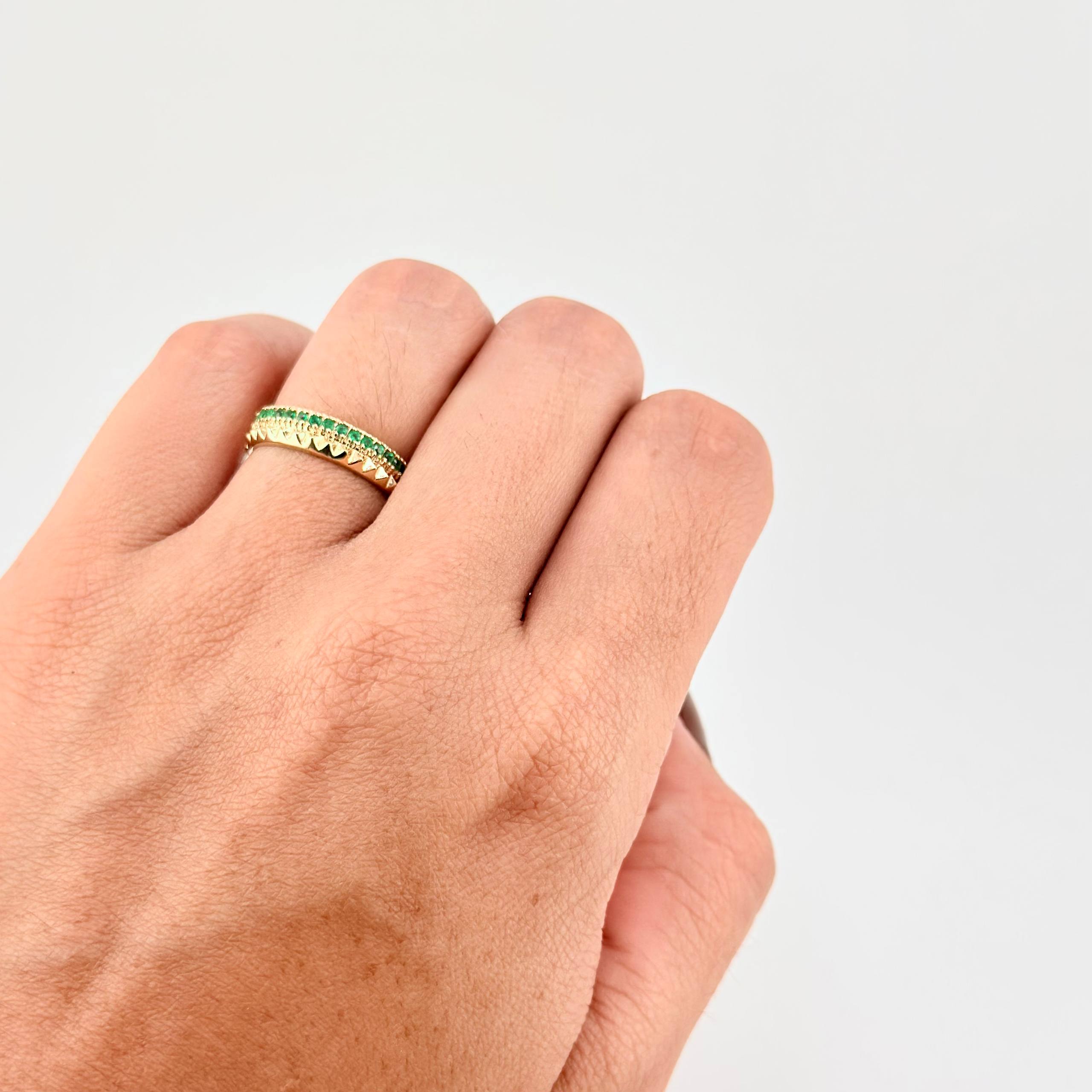 Double Rail Triangular Emerald Ring 15pts 2.95g / T5 3/4 Yellow Gold 18K