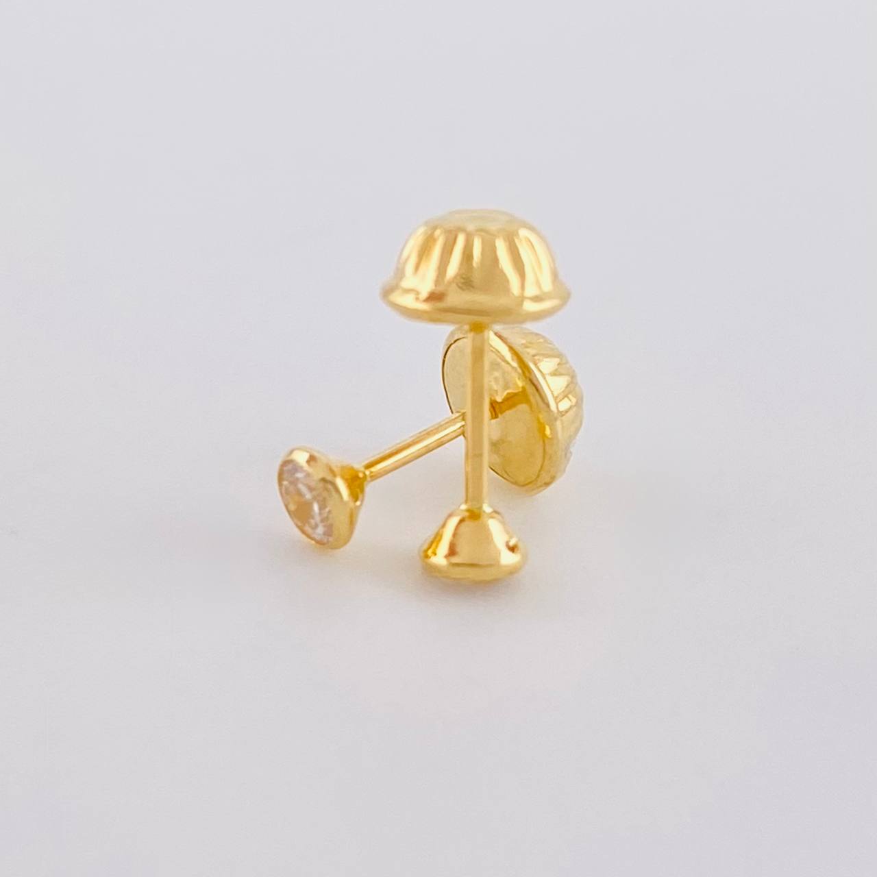 Stud Earrings Bezel 0.4g / in / 2.8mm Yellow Gold 18K