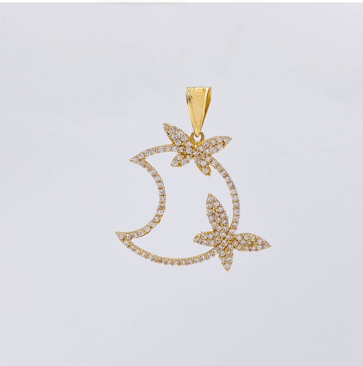 Fantasy Moon Pendant 3.6g / 1 1/2 in 18K Yellow Gold
