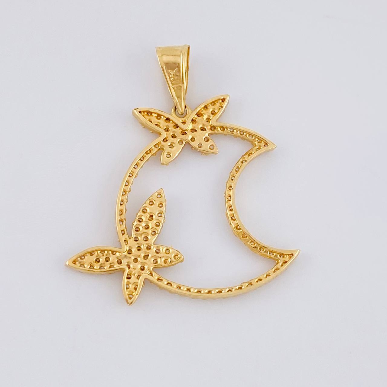 Fantasy Moon Pendant 3.6g / 1 1/2 in 18K Yellow Gold