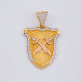 Dije Escudo Espadas Cruzadas 8.7g / 1 1/2 in Tres Oros 18K