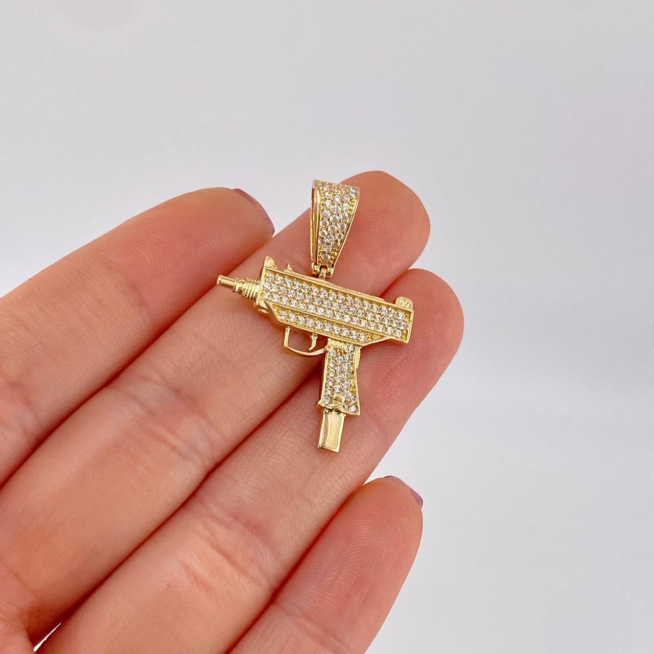 Dije Arma Mini Uzi 3.6g / 1 1/2 in Oro Amarillo 18K