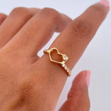 Heart Silhouette Ring 1.7gr / Size 5 1/2 / 18K Gold $