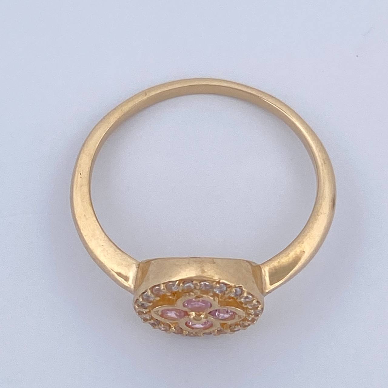 Flower Ring 2.8gr / Size 7 1/4 / 18K Gold $