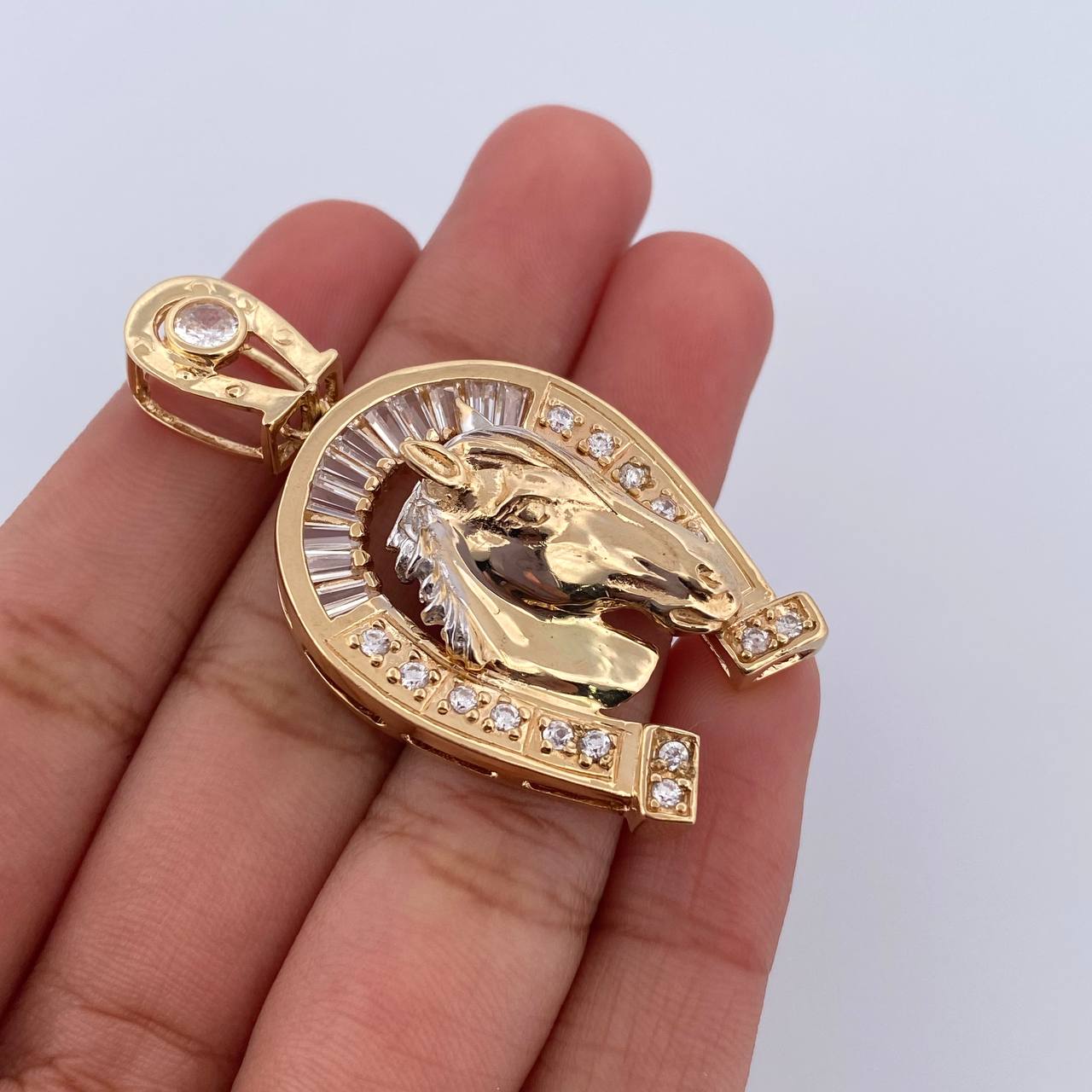 Pendant Horseshoe Horse 13.25gr / 4.7cm / 18K Gold $