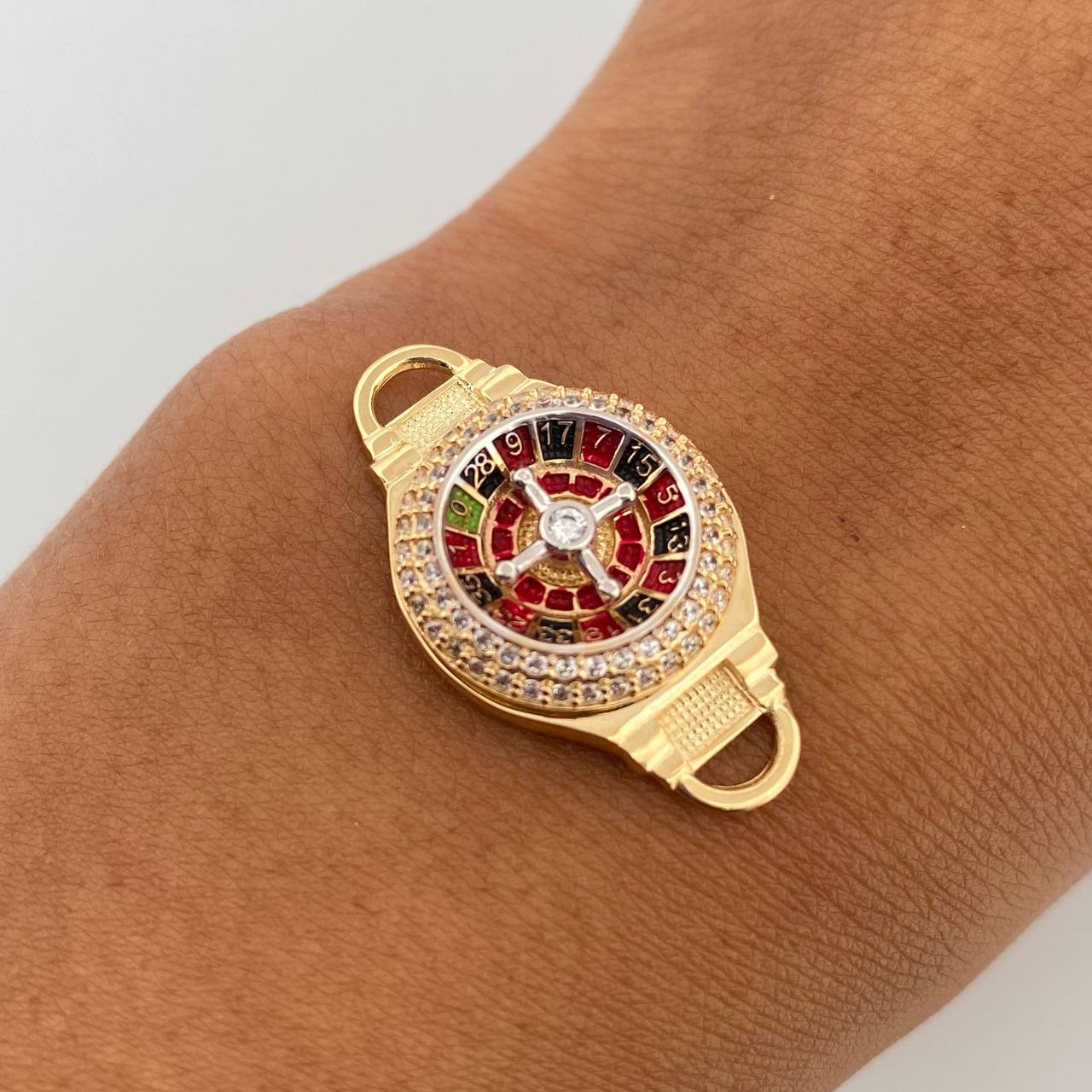 Charm Roulette 3.95gr / 1.2in / 18K Gold $