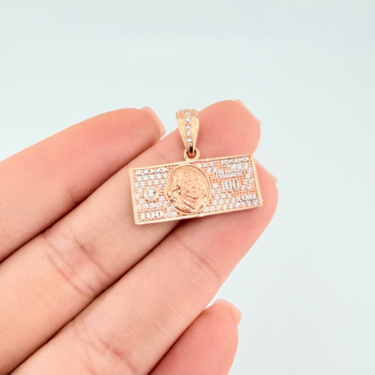 Pendant One Dollar 3.7 g / 3/4 in Two Golds White Rose 18K