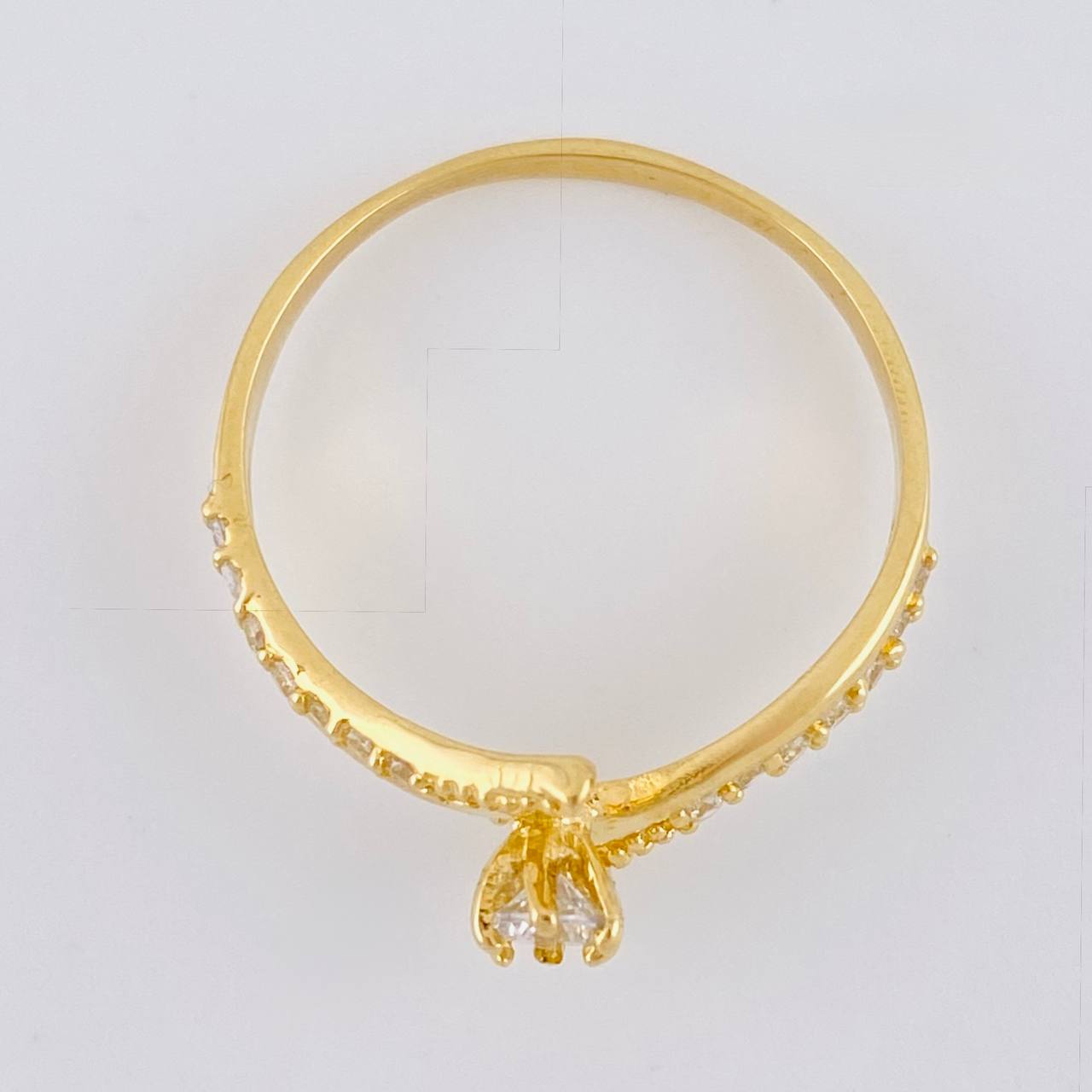 Anillo Solitario Olas Convergentes 1.85 g / T7 Oro Amarillo 18K