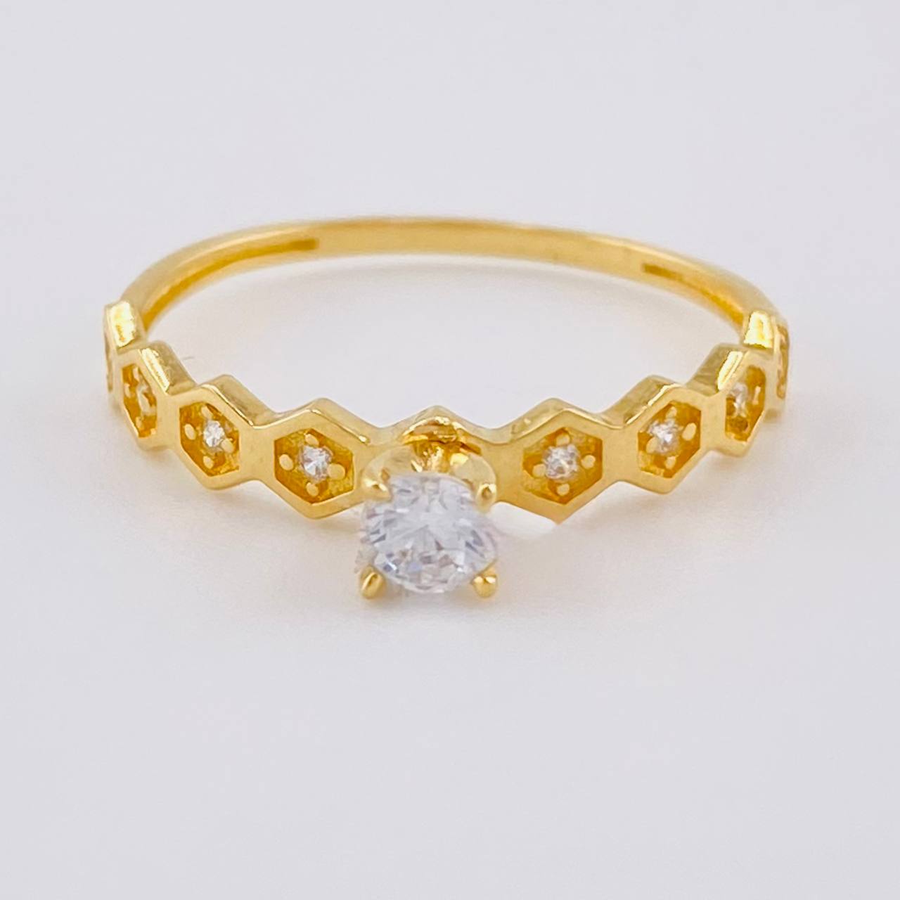 Anillo Solitario Ojos Hexagonal 1.5 g / T7 Oro Amarillo 18K