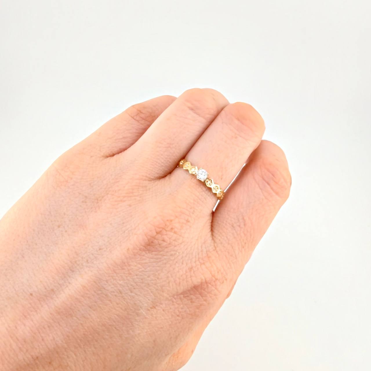 Anillo Solitario Ojos Hexagonal 1.5 g / T7 Oro Amarillo 18K