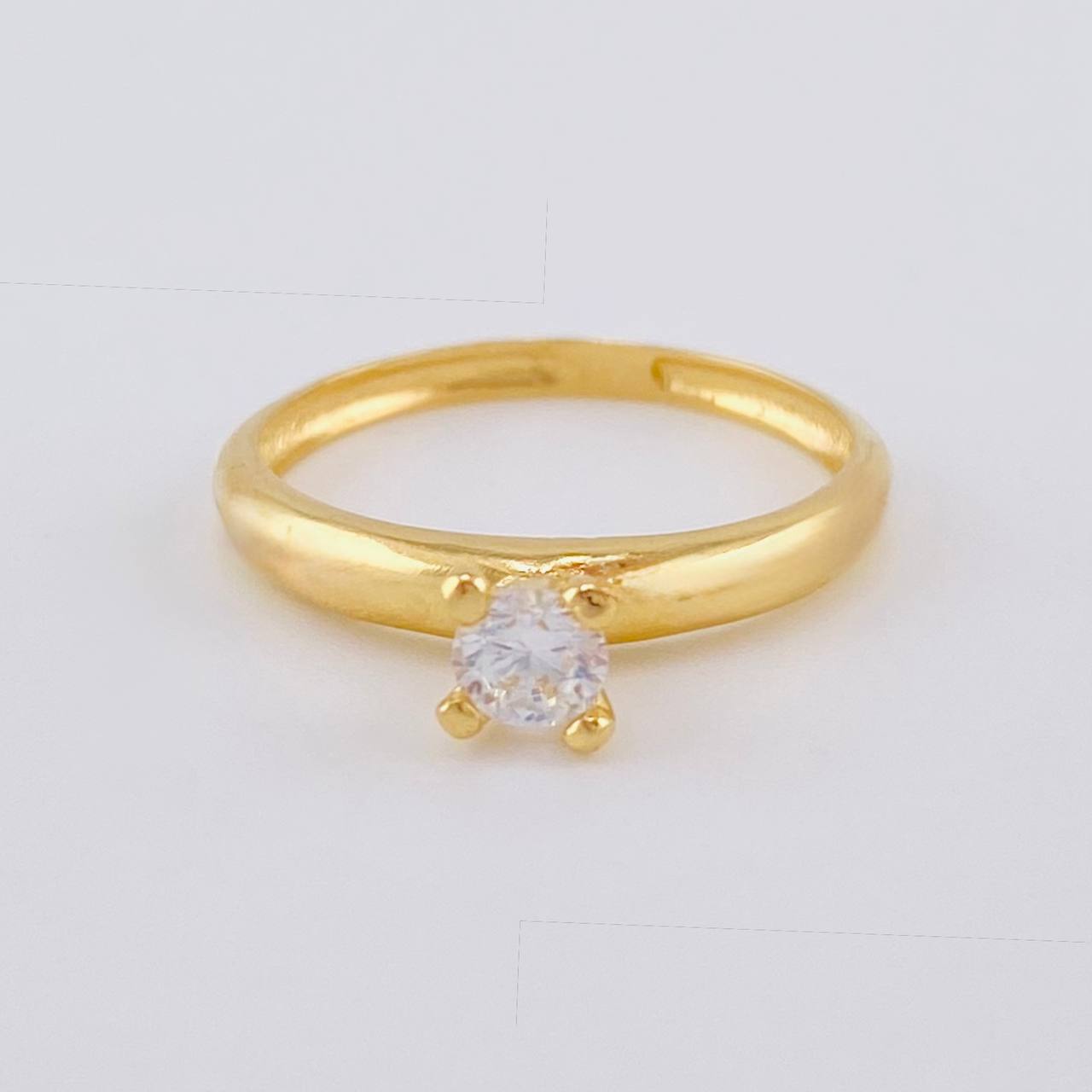 Anillo Solitario Liso 1.75 g / T6 1/4 Oro Amarillo 18K