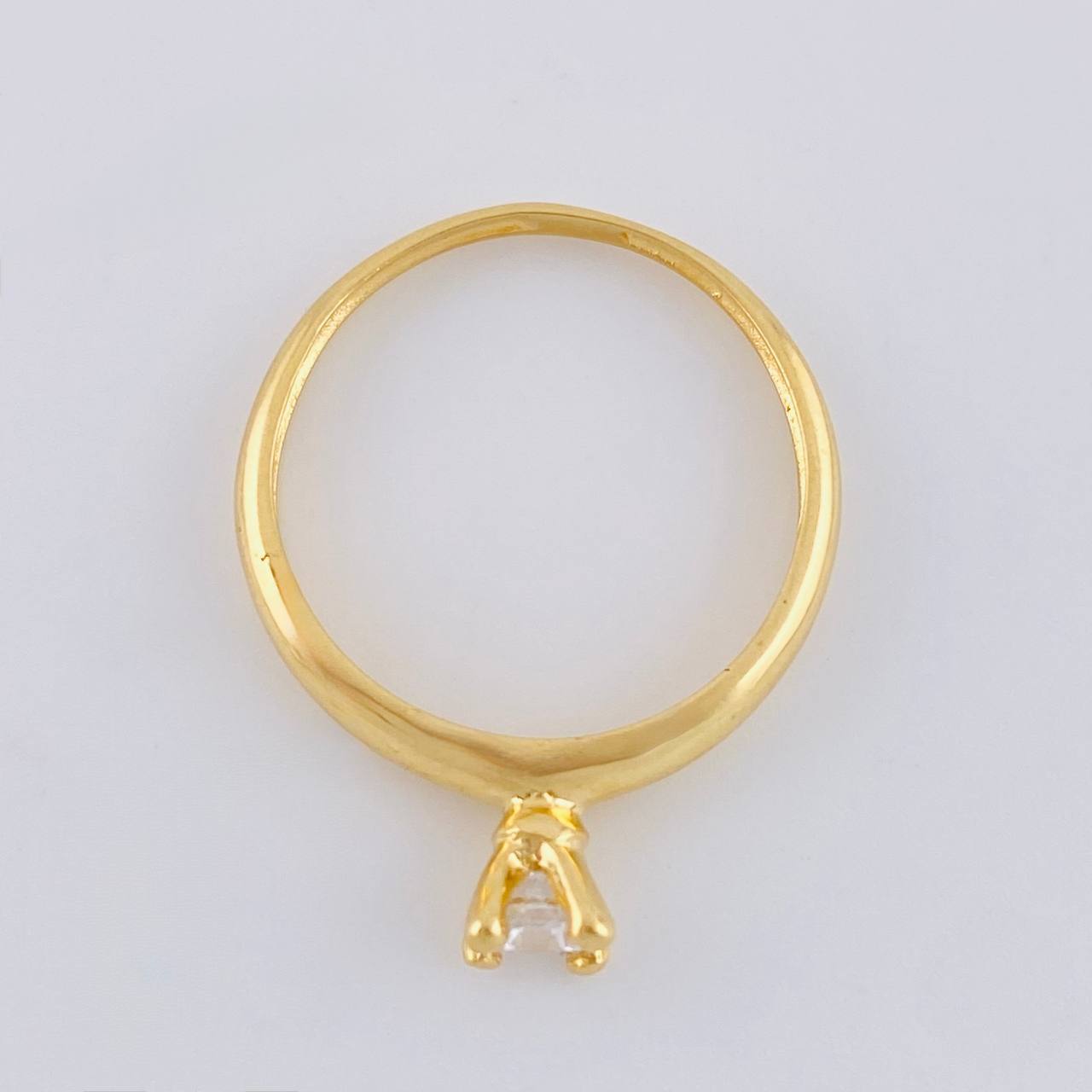 Anillo Solitario Liso 1.75 g / T6 1/4 Oro Amarillo 18K