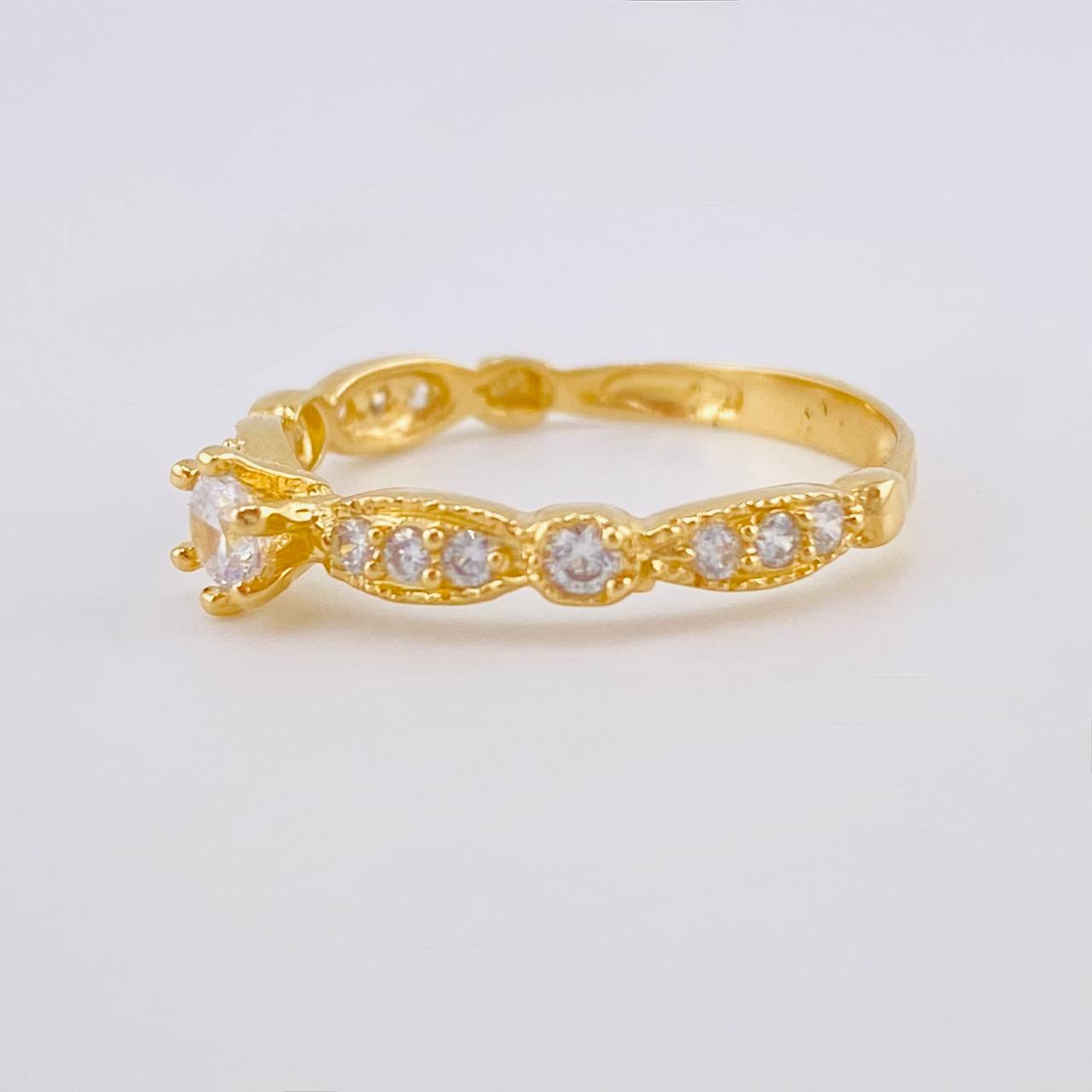 Double Bow Solitaire Ring 2 g / T7 18K Yellow Gold