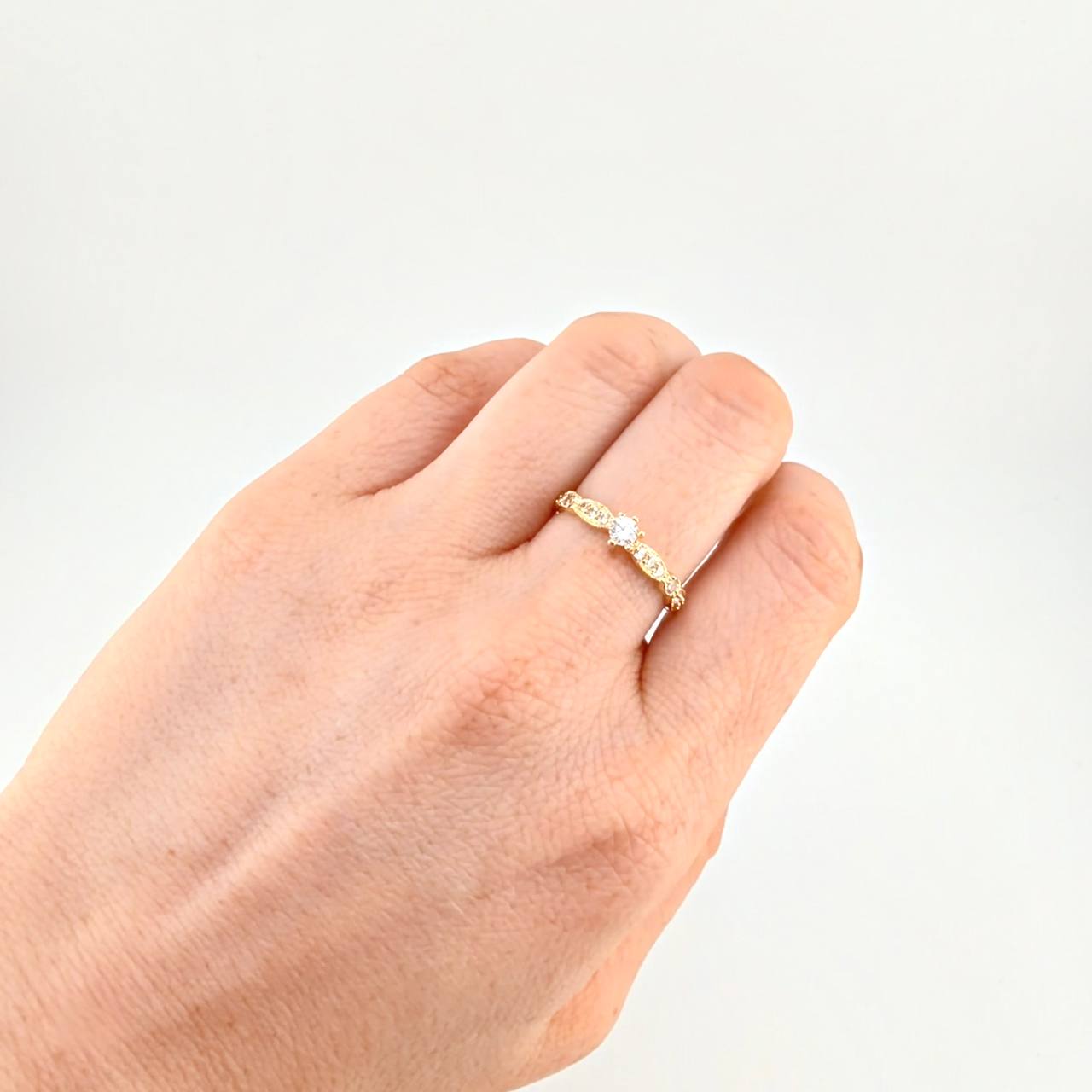 Double Bow Solitaire Ring 2 g / T7 18K Yellow Gold