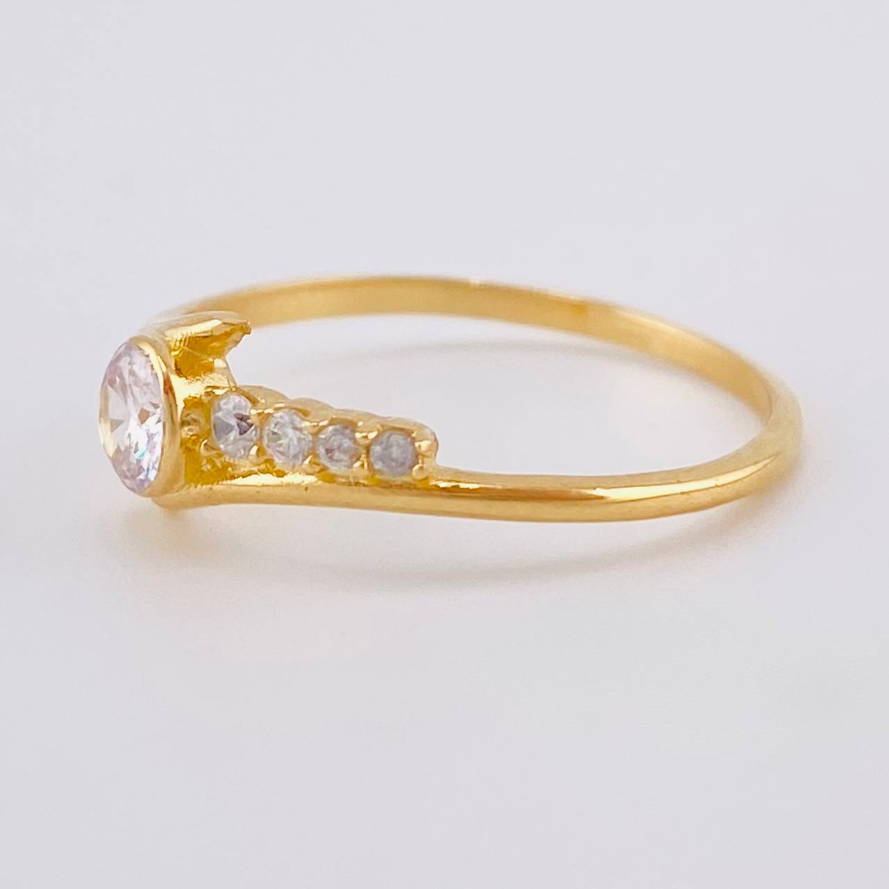Solitaire Ring Coastal Wave Channel 1.55 g / T6 1/2 18K Yellow Gold