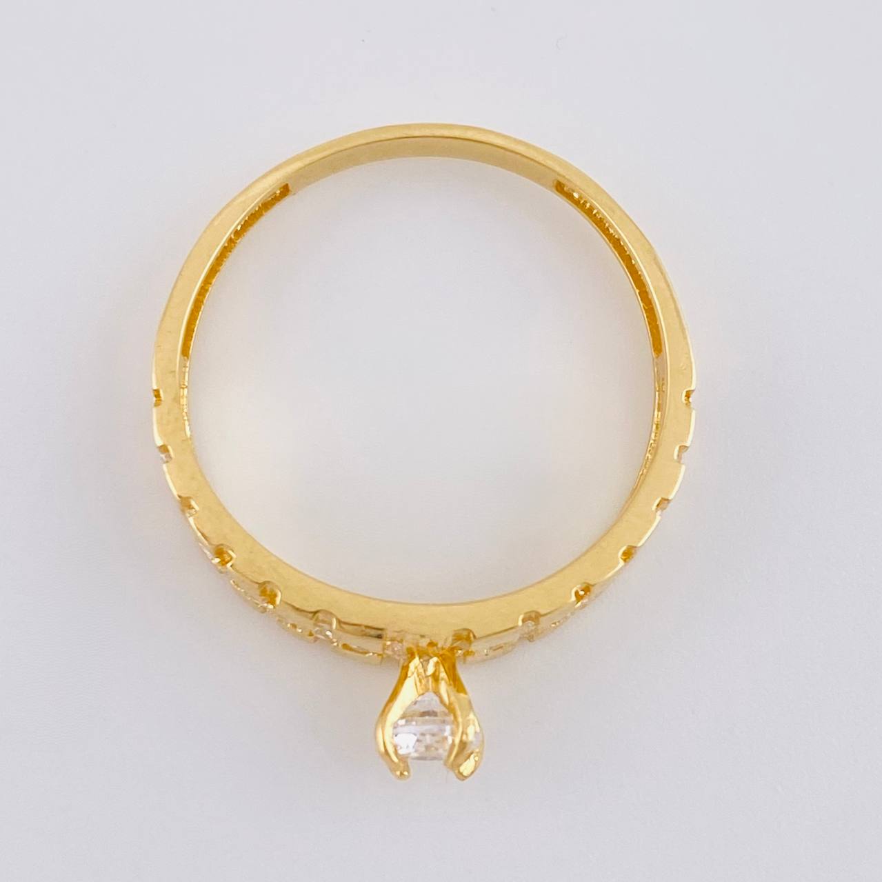 2.3 g Solitaire Ring / T6 1/2 18K Yellow Gold