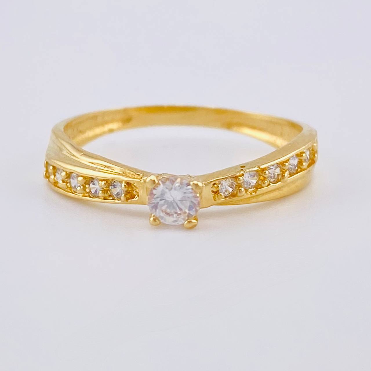 Solitaire Ring Four Prongs 1.95 g / T7 3/4 Yellow Gold 18K