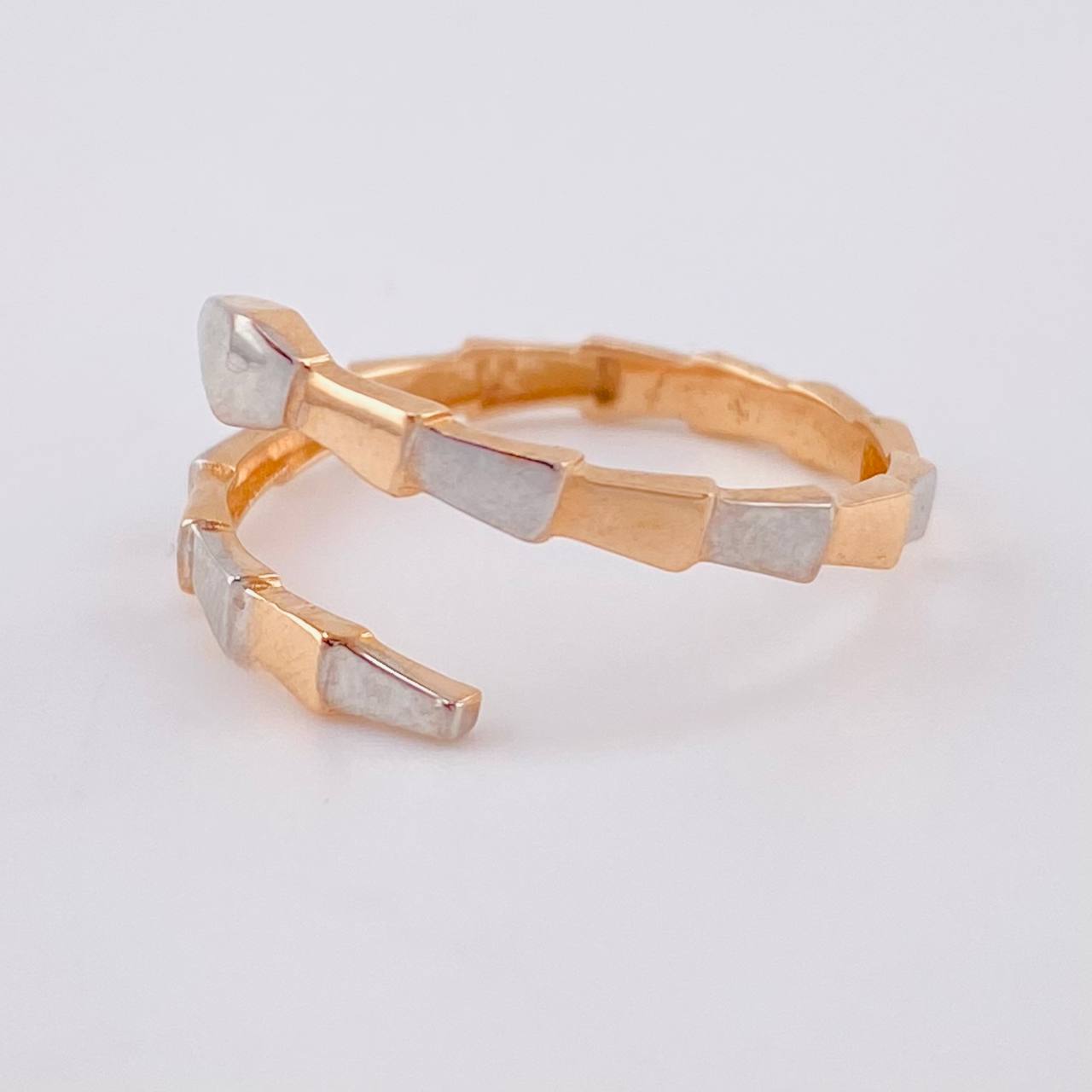 Geometric Snake Embrace Ring 1.65 g / T8 Two-Tone White and Rose Gold 18K