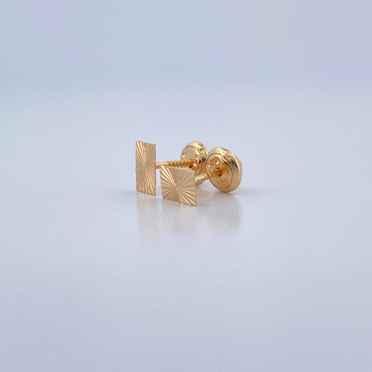 Rectangular Stud Earrings 0.55gr / 18K Gold &
