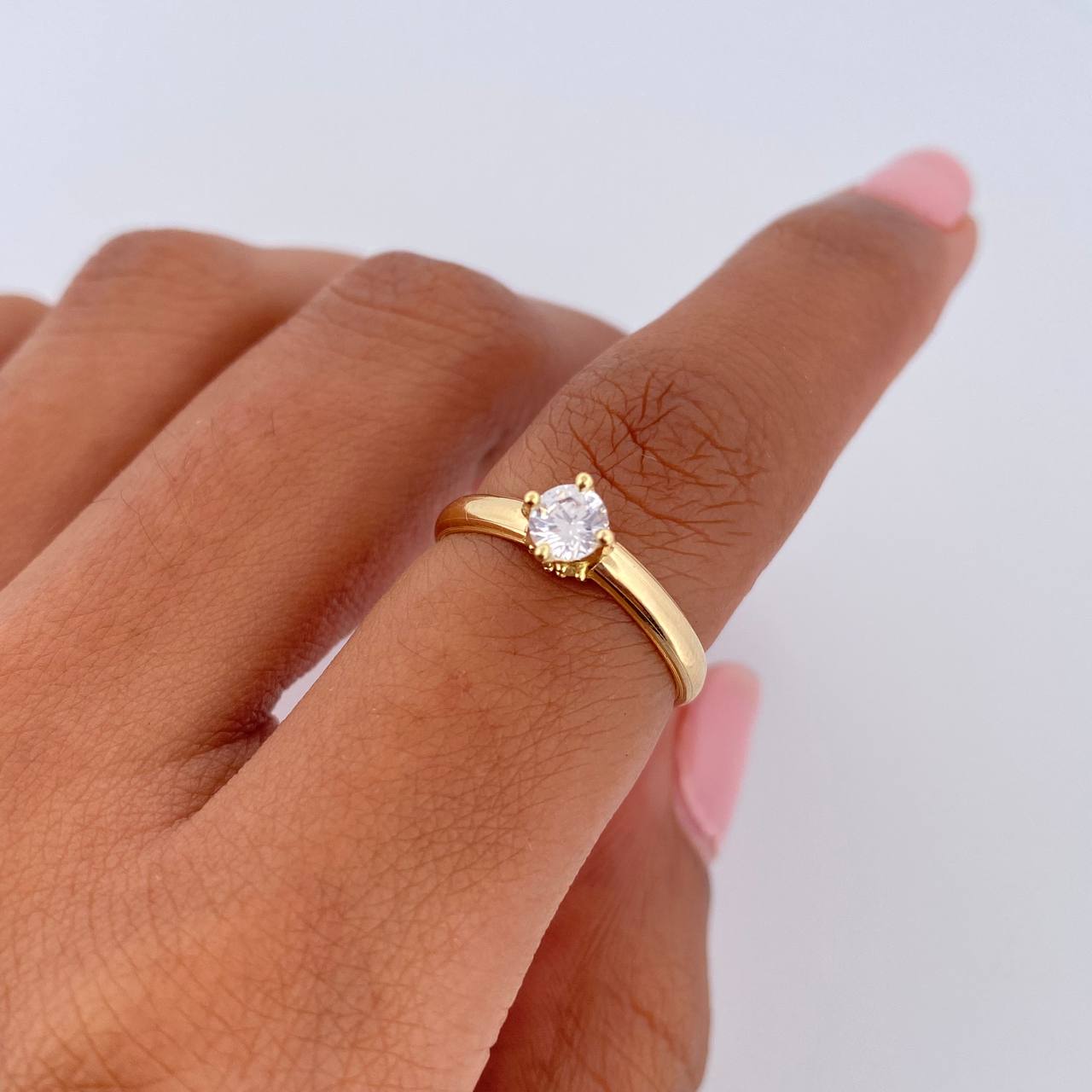 Classic Solitaire Ring Base 1.1gr / Size 3 3/4 / 18K Gold $