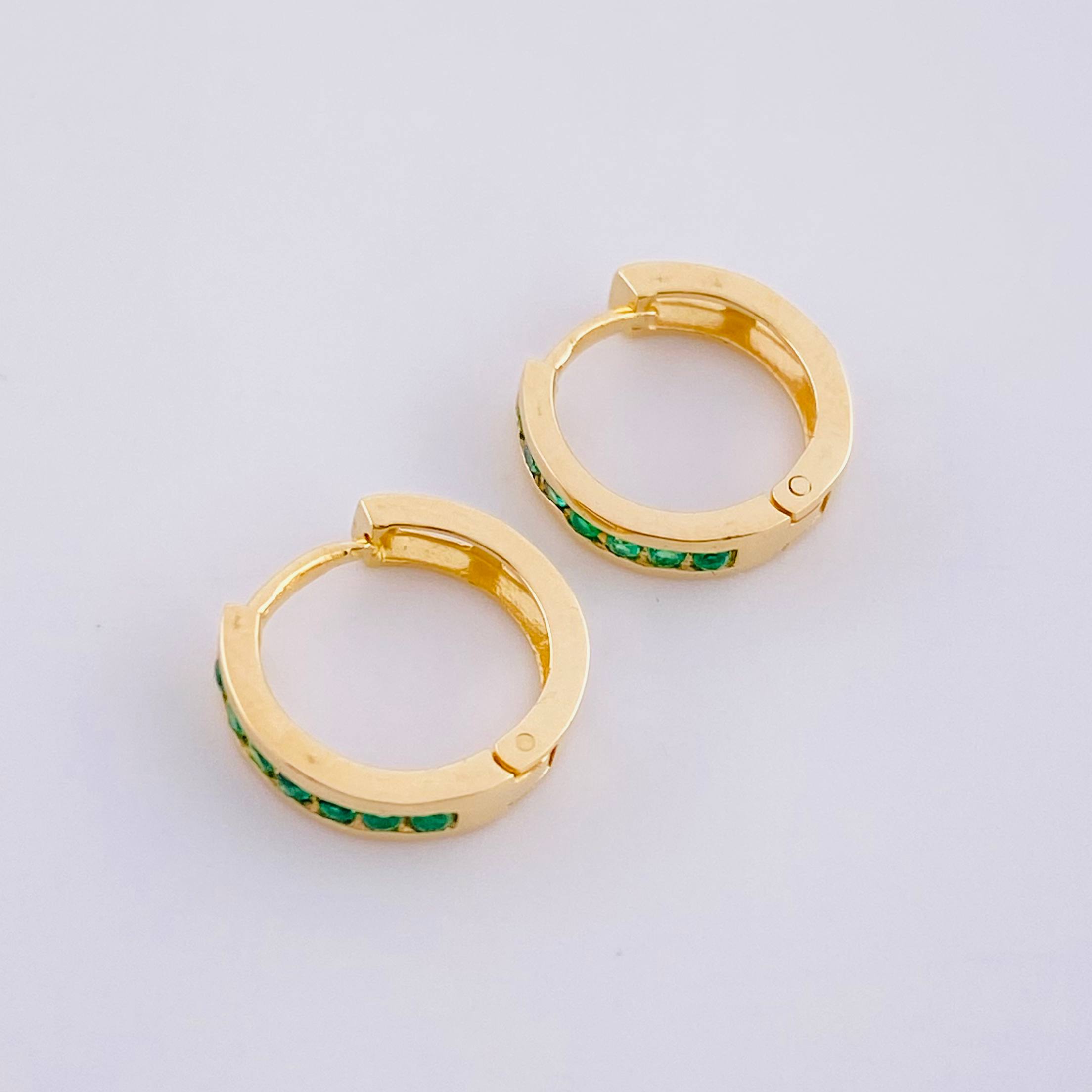 Candongas Carril Esmeraldas 13pts 1.6g / 1/2 in Oro Amarillo 18K