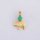 Pendant Elephant Emerald 6pts 0.3g / 1/2 in 18K Yellow Gold