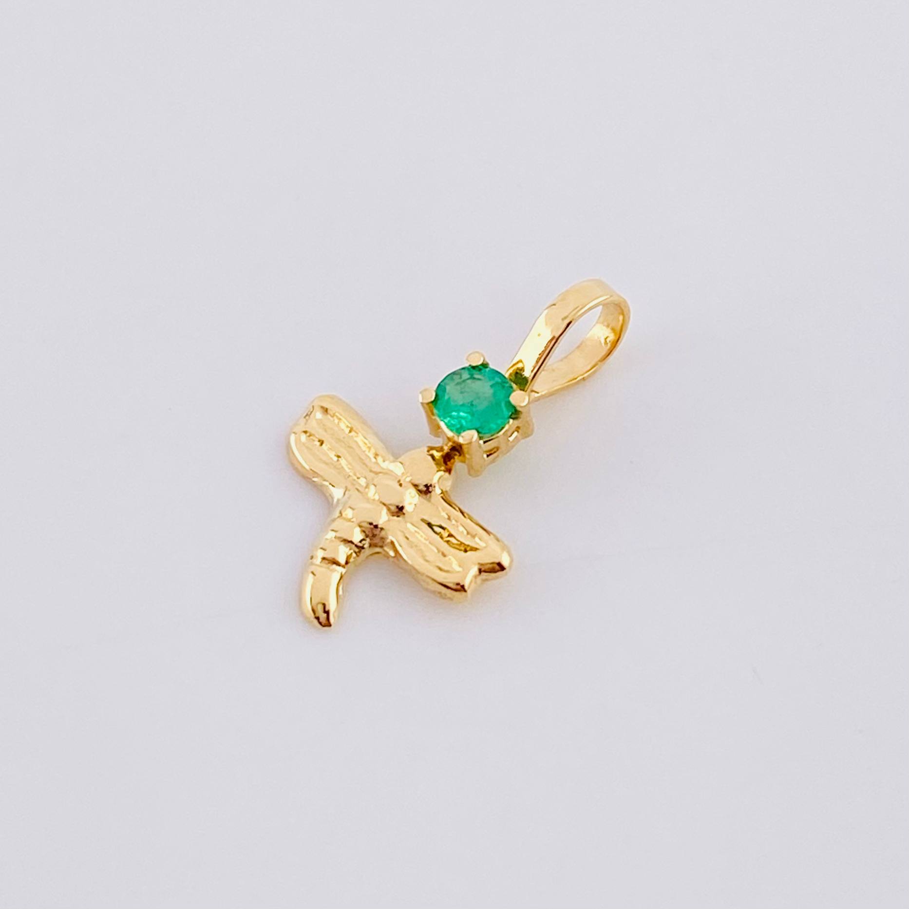 Pendant Dragonfly Emerald 6pts 0.35g / 1/2 in Yellow Gold 18K