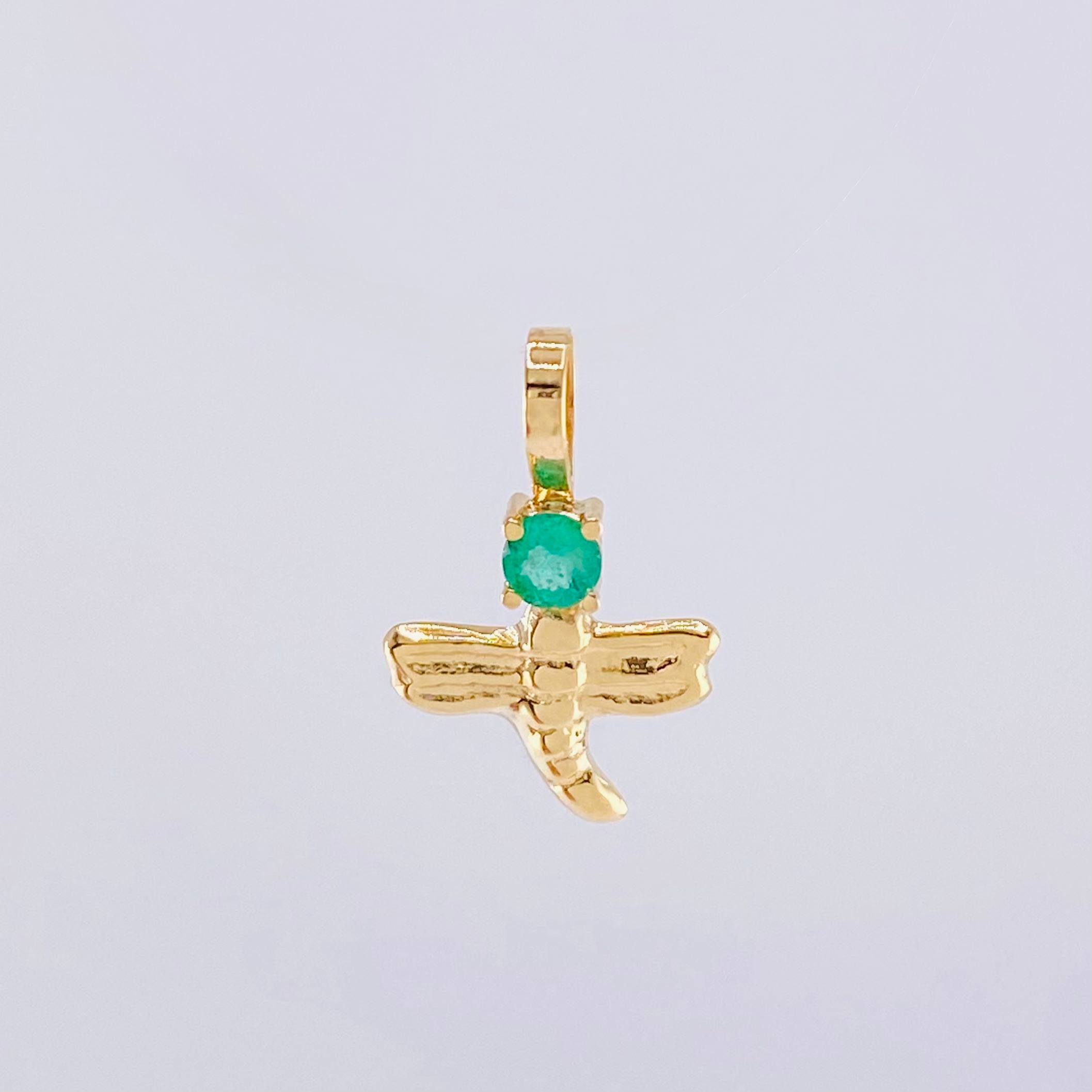 Pendant Dragonfly Emerald 6pts 0.35g / 1/2 in Yellow Gold 18K