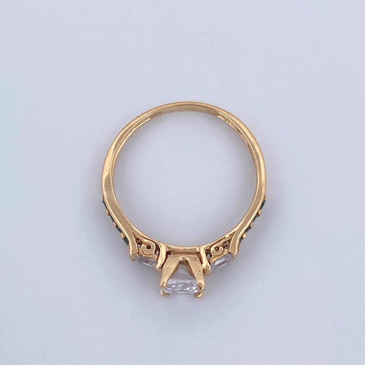 Trio Solitaire Ring 2.1gr / Size 6 / 18K Gold $