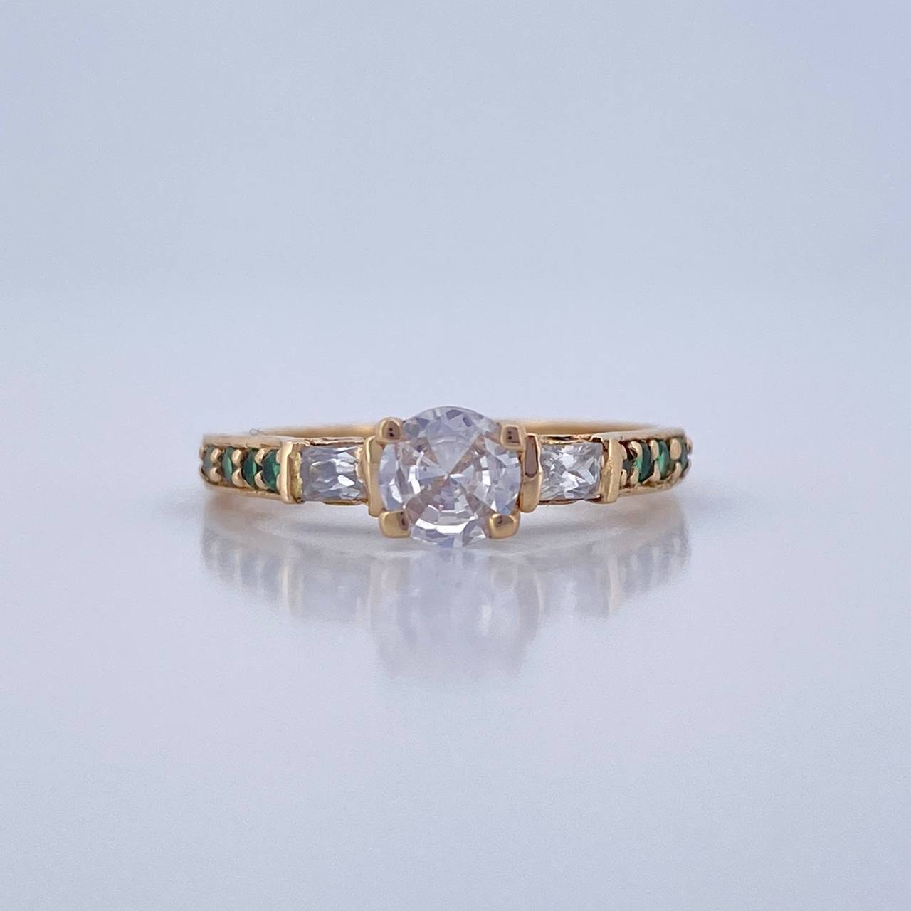 Trio Solitaire Ring 2.1gr / Size 6 / 18K Gold $