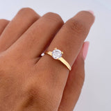 Solitaire Ring 1.45gr / Size 5 1/2 / 18K Gold $