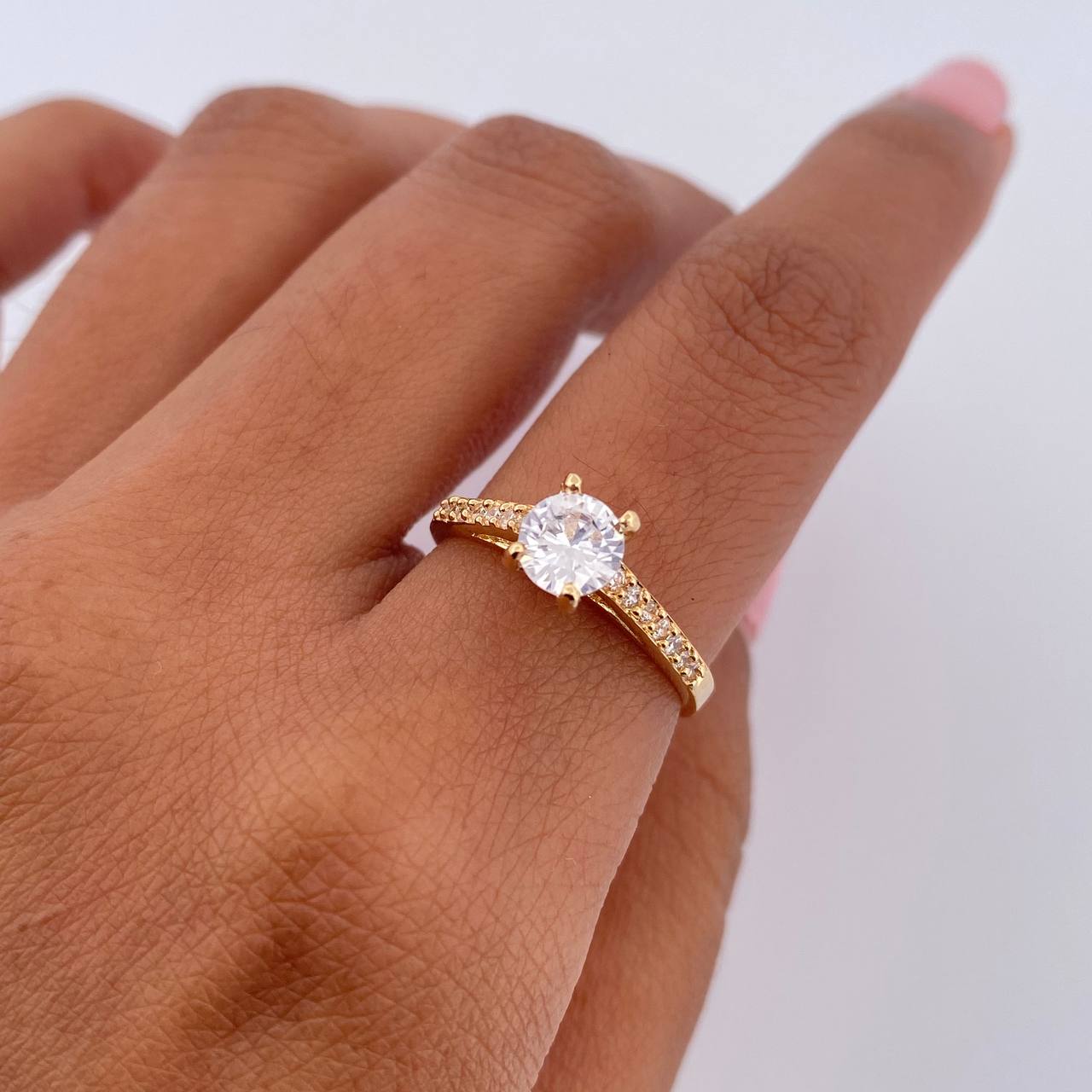 Solitaire Ring Bridge 2.35gr / Size 6 1/4 / 18K Gold $
