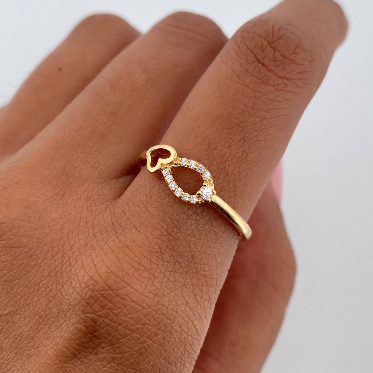 Heart Drop Ring 1.75gr / Size 7 1/4 / 18K Gold $