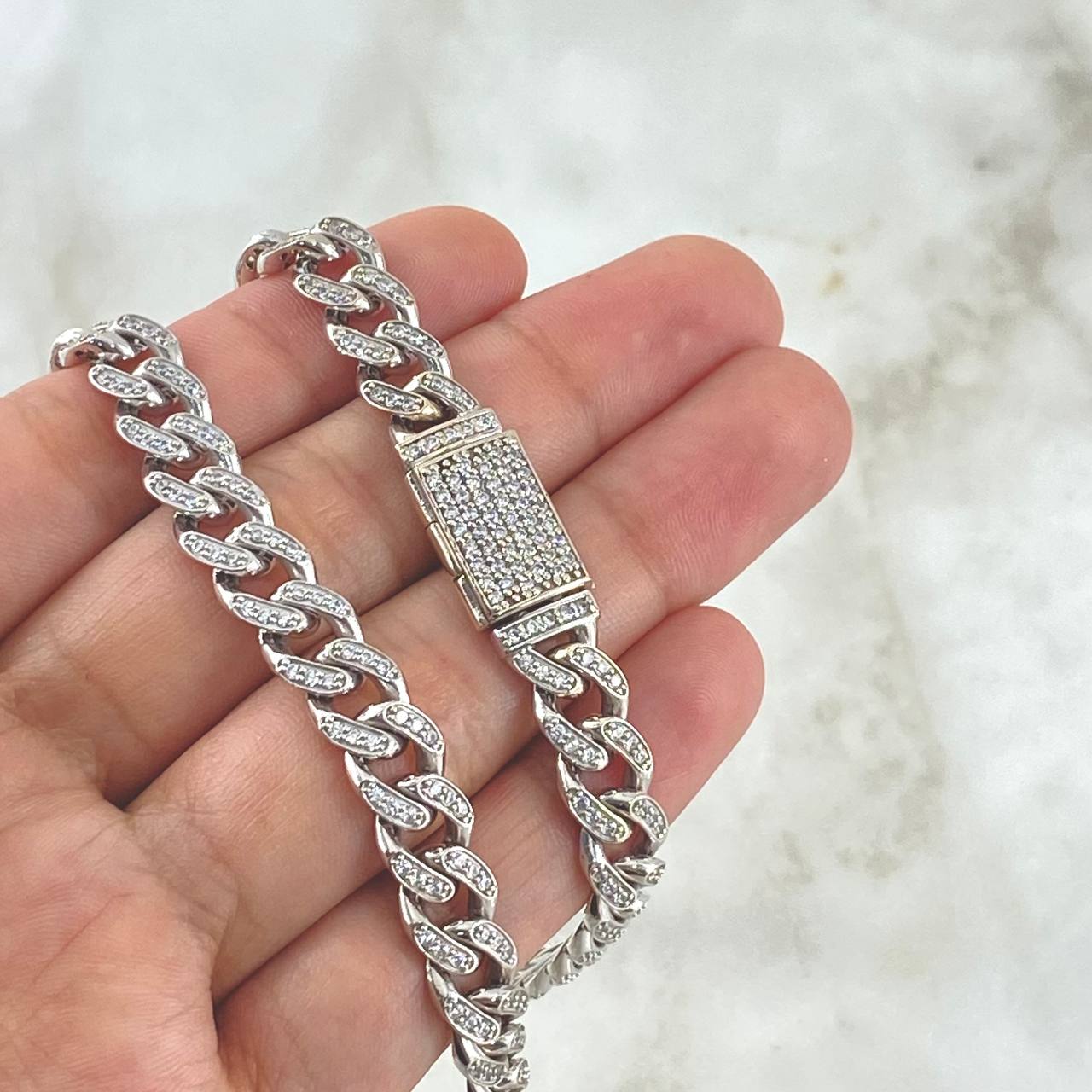Cuban Chain 43.25gr / 60cm / 8mm Lobster Claw Box - White Zircons White Gold +0 18K ©