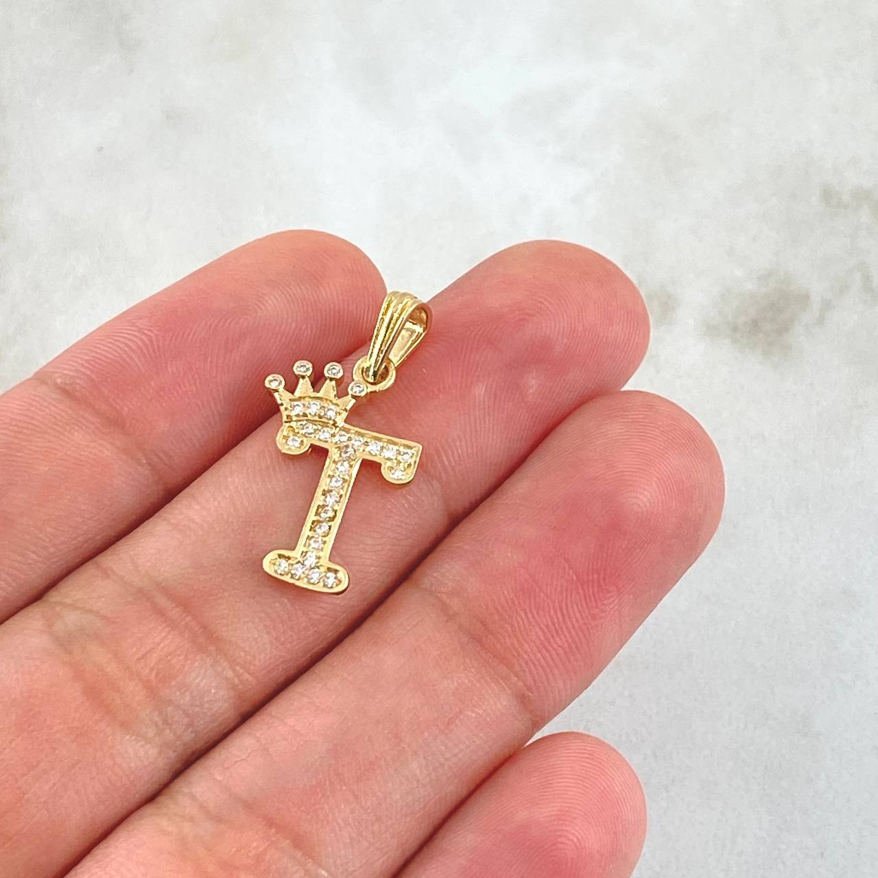 Pendant Letter T Crown 1.25gr / 2.5cm / White Zircons 18K Yellow Gold