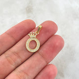 Dije Letra O Corona 1.45gr / 2.4cm / Circones Blancos Oro Amarillo 18K